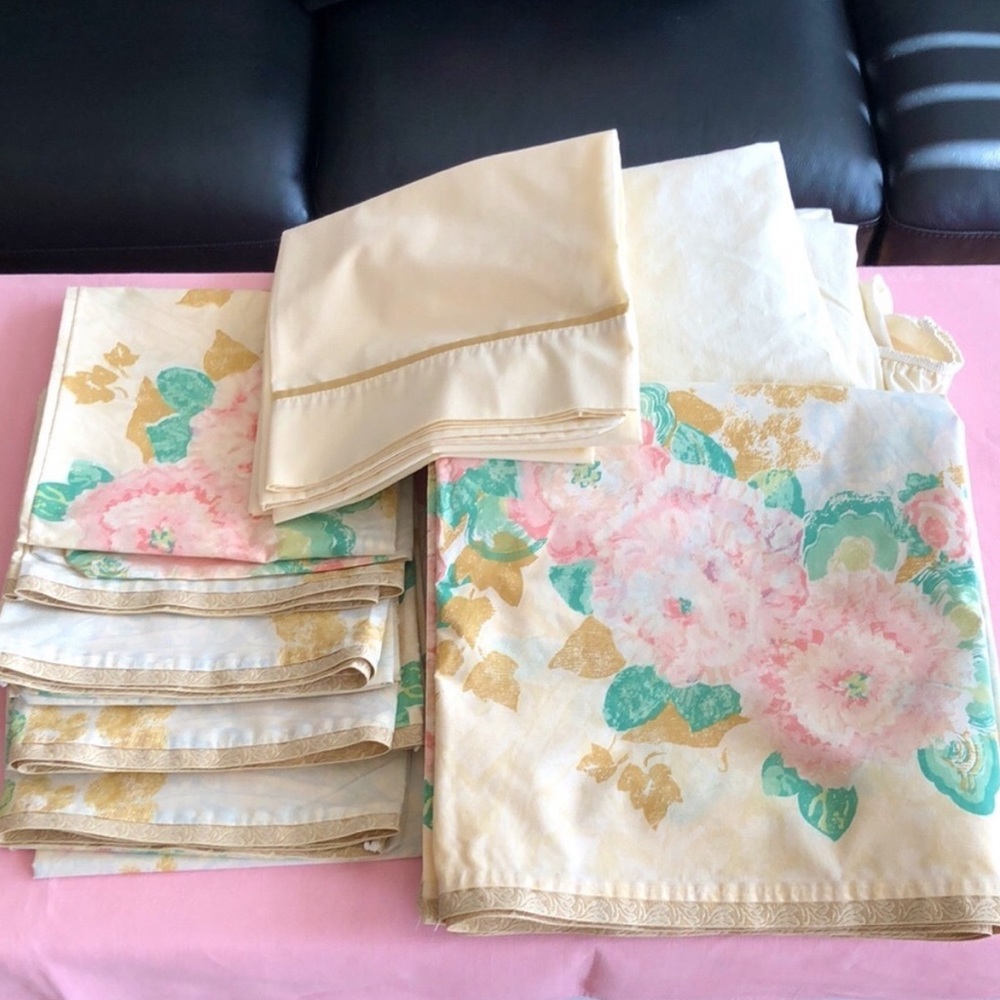 Vintage KING Top Sheet & 6 Pillow Cases Watercolor Pink EUC Made in USA